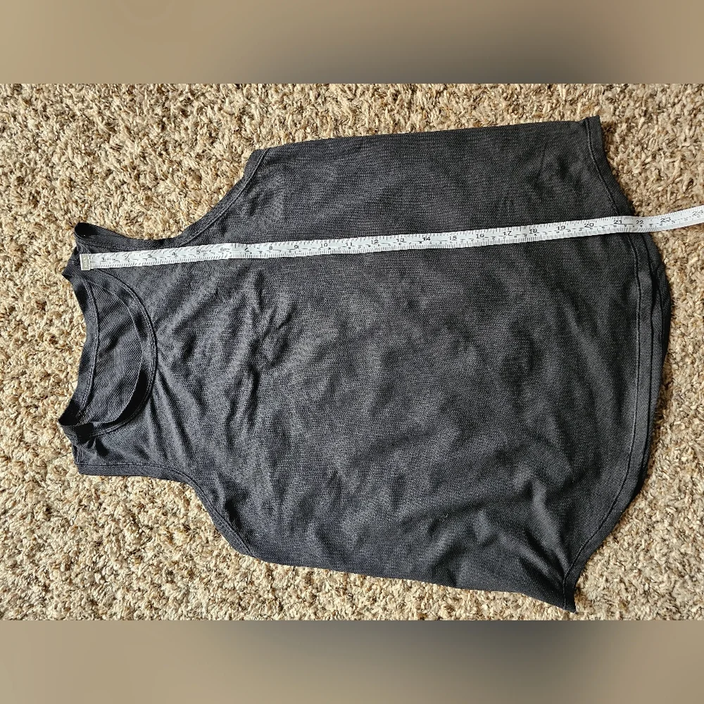 Lululemon black lightweight tank top size S-M‎